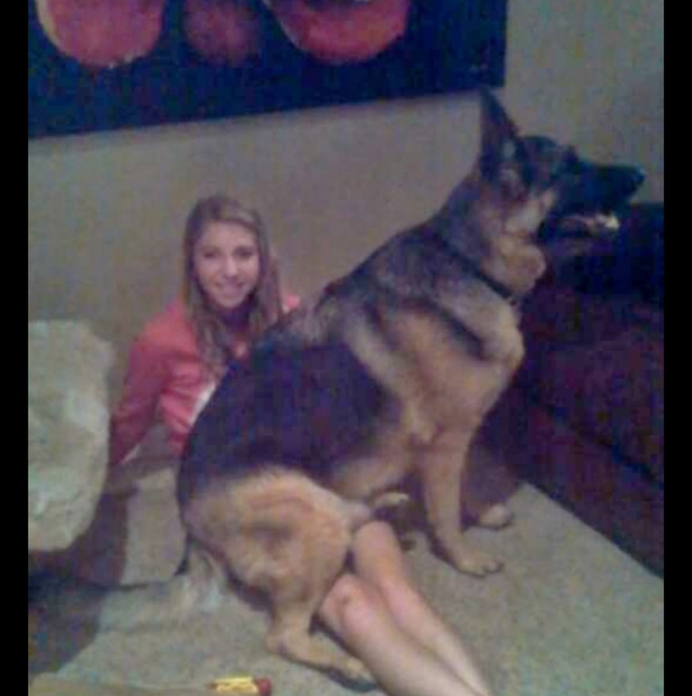 Meet your Posher, Elena